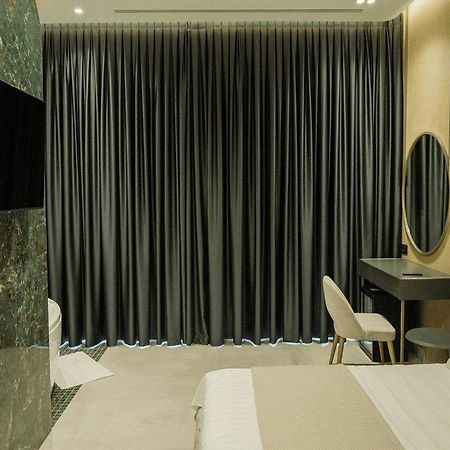 Comfort Suites Golem  Kültér fotó