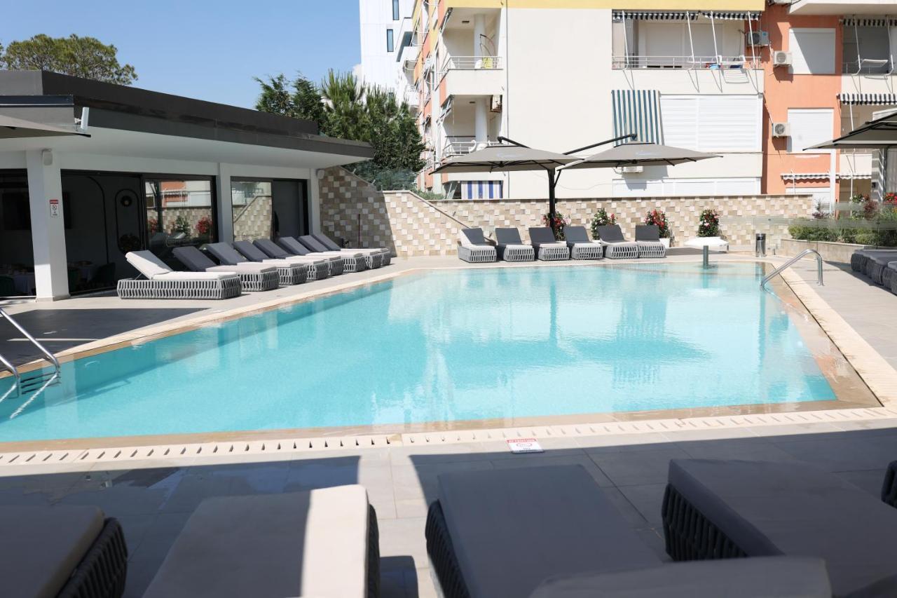 Comfort Suites Golem  Kültér fotó