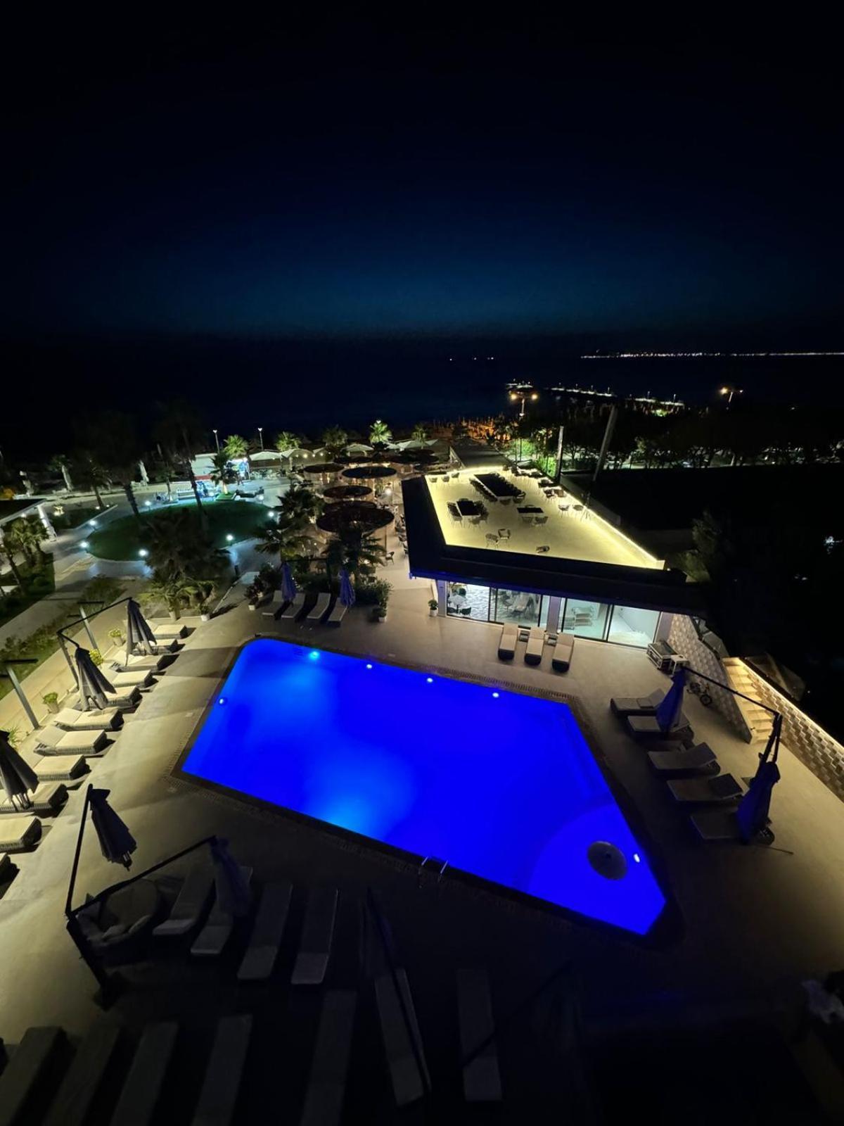 Comfort Suites Golem  Kültér fotó