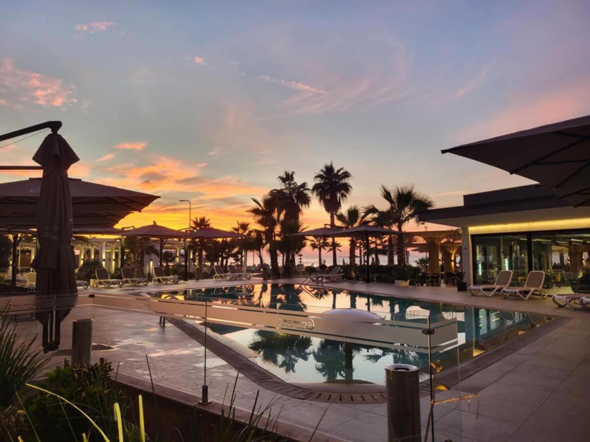 Comfort Suites Golem  Kültér fotó